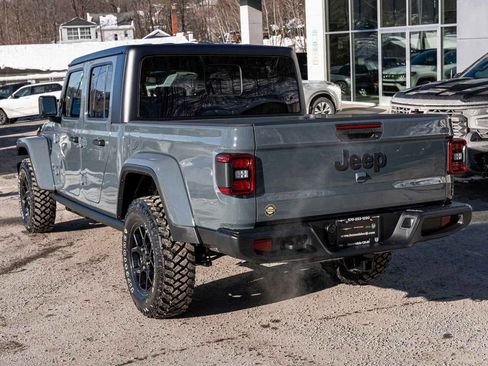 New 2026 Jeep Gladiator Sport AWD/4WD image 6