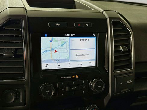 Used 2019 Ford F150 XLT w/ Equipment Group 302A Luxury AWD/4WD image 9