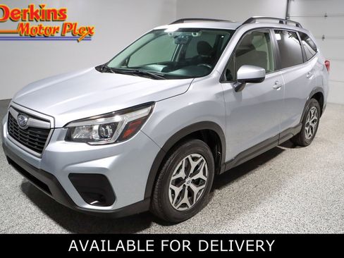 Used 2020 Subaru Forester Premium image 1