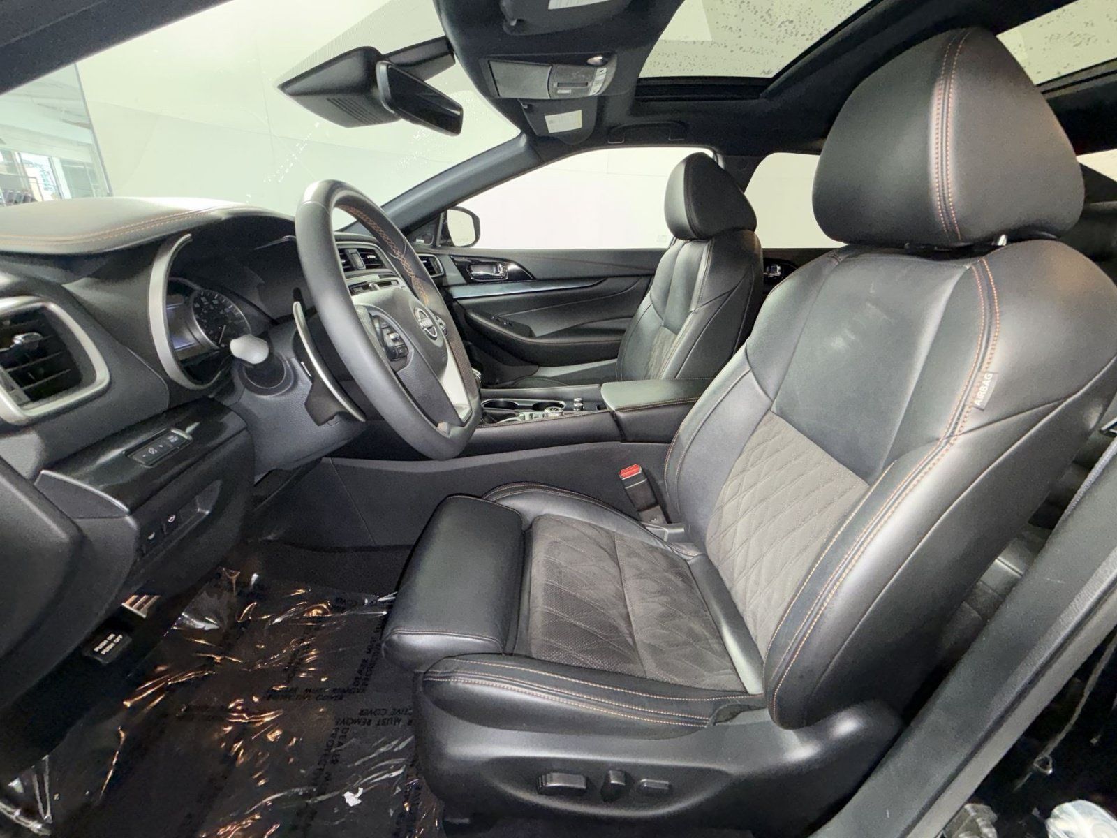 Used 2023 Nissan Maxima SR w/ Sport Mat Group FWD image 13