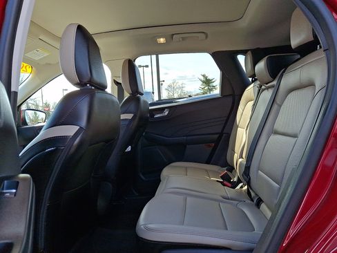 Used 2022 Ford Escape SEL image 10