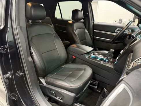 Certified 2017 Ford Explorer Sport w/ Equipment Group 401A AWD/4WD image 43