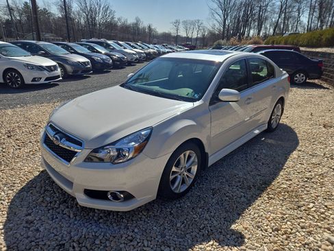 Used 2013 Subaru Legacy 3.6R Limited image 3