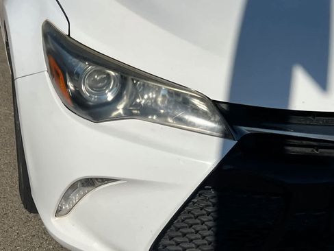 Used 2017 Toyota Camry SE FWD image 14