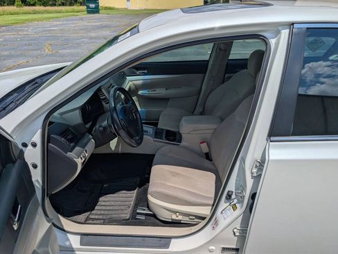 Used 2013 Subaru Legacy 2.5i Premium w/ All-Weather Pkg + Moonroof AWD/4WD image 33