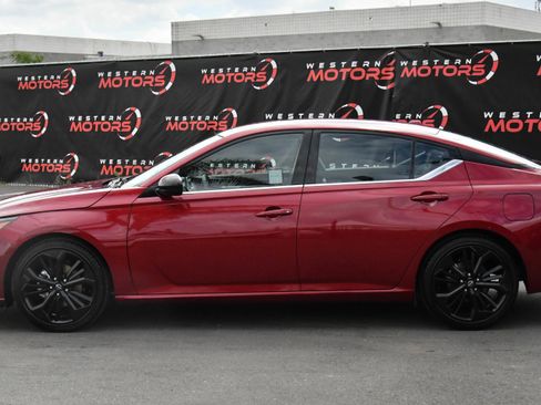 Used 2023 Nissan Altima 2.5 SR image 4