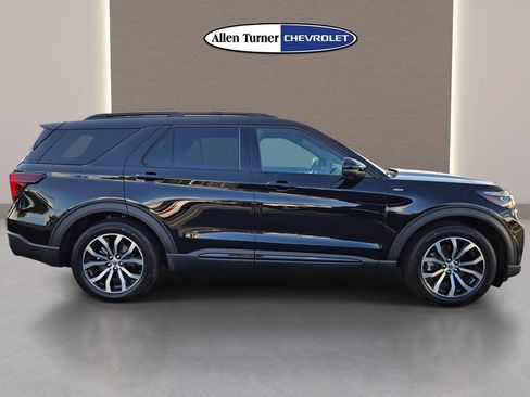 Used 2026 Ford Explorer ST-Line RWD image 6