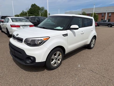 Used 2017 Kia Soul FWD image 1