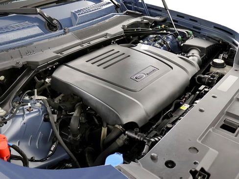 Used 2023 Land Rover Defender 90 S image 33