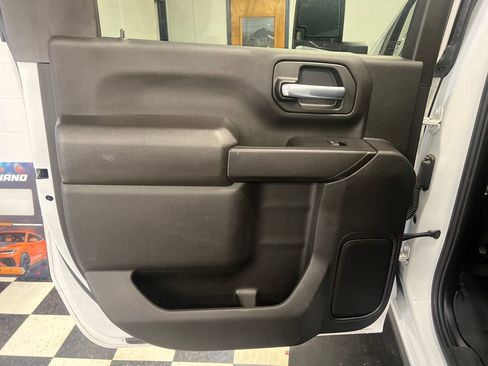 Used 2024 Chevrolet Silverado 2500 Custom w/ Custom Value Package image 39