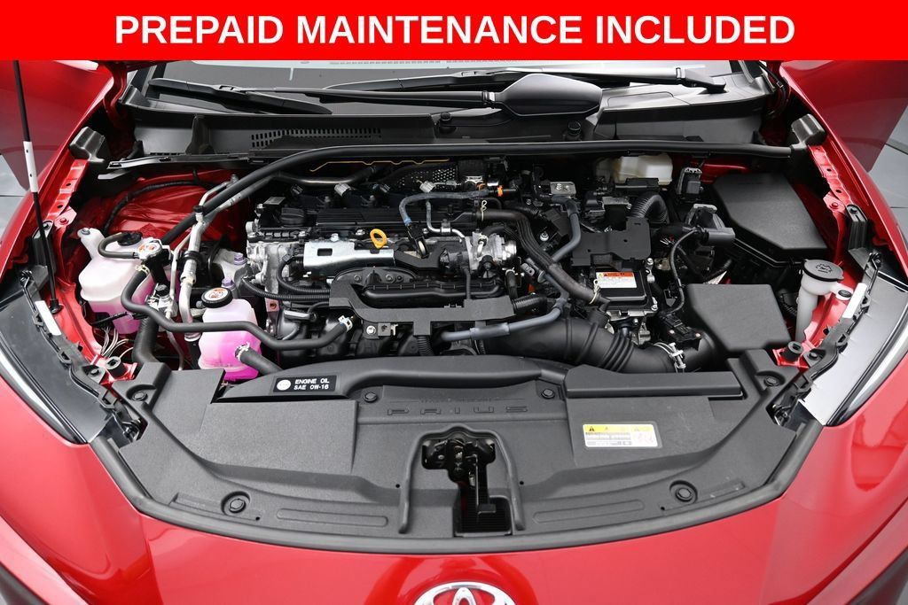 Certified 2025 Toyota Prius LE FWD image 32