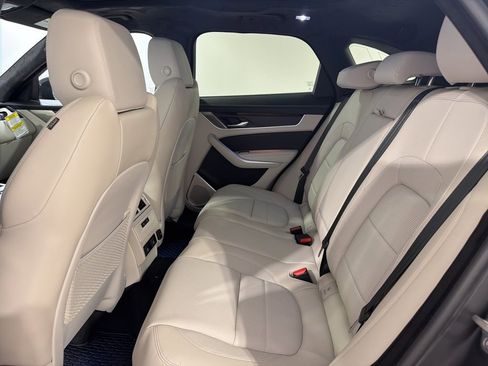 New 2026 Jaguar F-PACE R-Dynamic S image 22