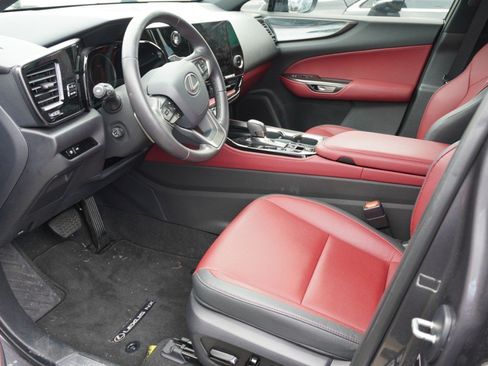 Used 2025 Lexus NX 250 FWD w/ Towing Package (2000 Lbs) image 7