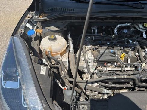 Used 2021 Ford Escape SE w/ SE Sport Appearance Package image 12