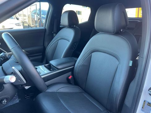 Used 2023 Genesis GV60 Advanced image 23