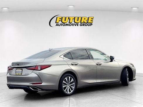 Used 2019 Lexus ES 350 image 4