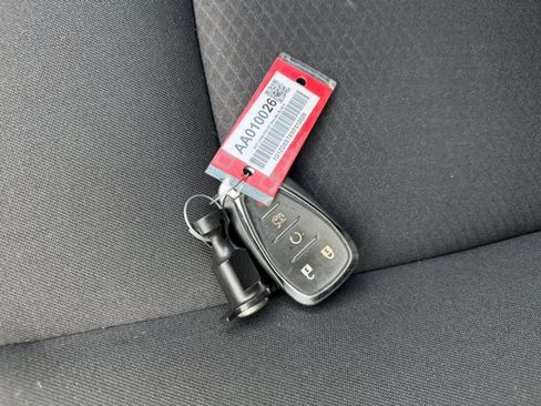 Used 2021 Chevrolet Malibu LT FWD image 17