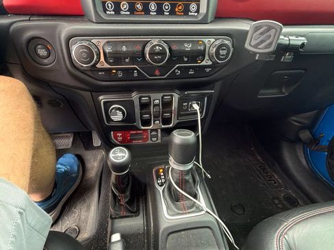 Used 2021 Jeep Gladiator Rubicon AWD/4WD image 23