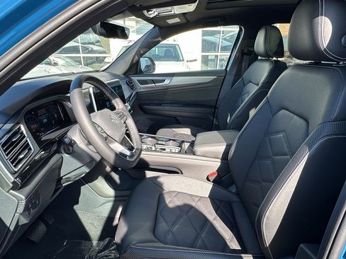 New 2026 Volkswagen Atlas Cross Sport SE image 16