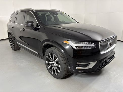 Used 2024 Volvo XC90 B6 Plus w/ Protection Package Premier image 2