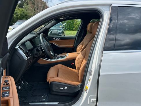 Used 2023 BMW X5 xDrive45e w/ Parking Assistance Package AWD/4WD image 9