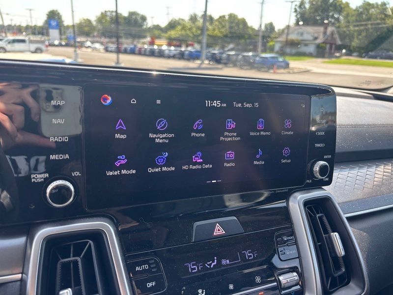 Certified 2023 Kia Sorento S w/ Panoramic Sunroof Package FWD image 12