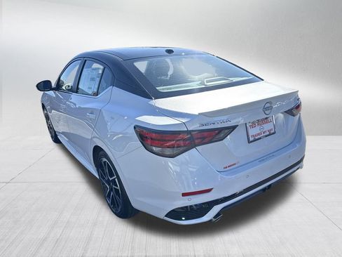 New 2025 Nissan Sentra SR w/ SR Premium Package FWD image 5