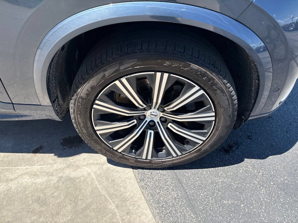 Certified 2023 Volvo XC90 B6 Plus AWD/4WD image 12