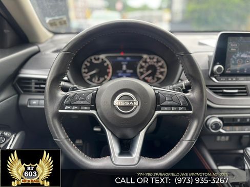 Used 2024 Nissan Altima 2.5 SR FWD image 12