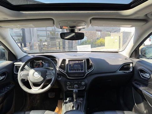Used 2022 Jeep Cherokee Latitude Lux w/ Sun & Sound Group AWD/4WD image 10