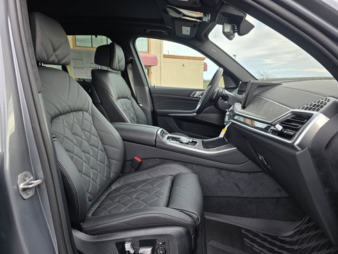 New 2026 BMW X5 xDrive50e image 15