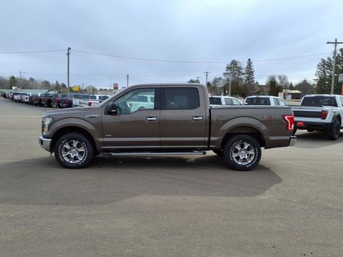 Used 2015 Ford F150 XLT w/ Equipment Group 302A Luxury image 3