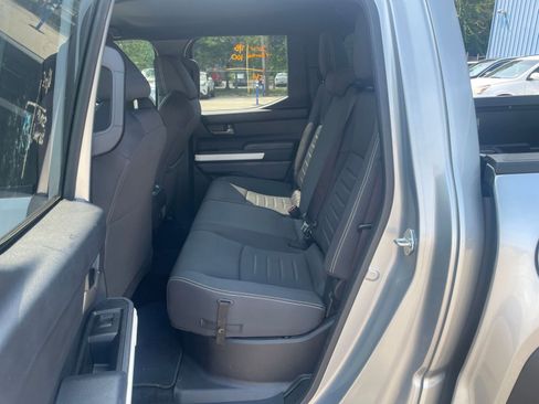 Used 2024 Toyota Tacoma TRD Off-Road image 9