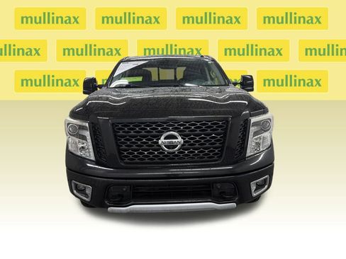 Used 2019 Nissan Titan PRO-4X w/ Pro-4x Convenience Package image 15