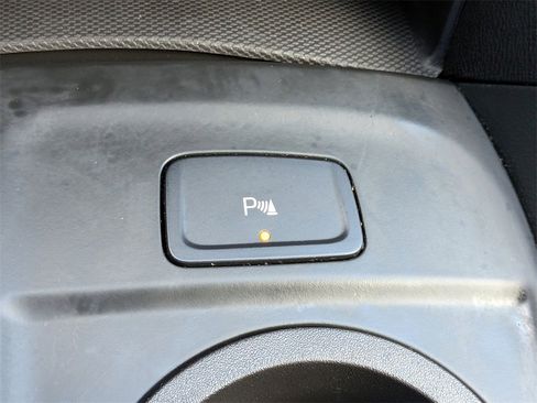 Used 2022 Chevrolet Equinox RS w/ RS Leather Package image 25