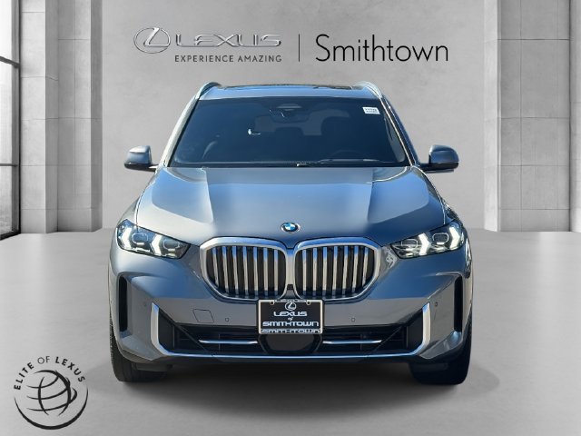 Used 2025 BMW X5 xDrive40i w/ Premium Package AWD/4WD image 2