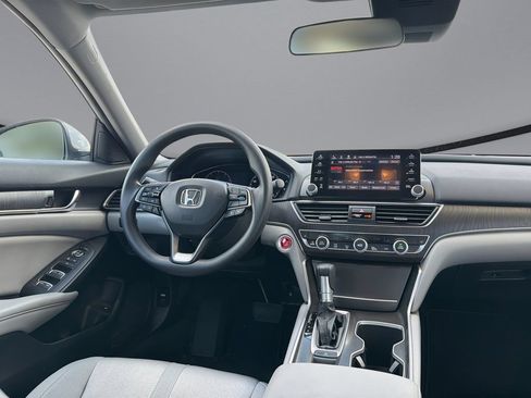 Used 2019 Honda Accord EX image 19