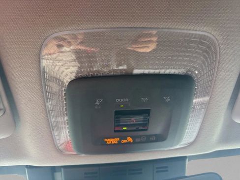 Used 2023 Toyota Prius XLE FWD image 20