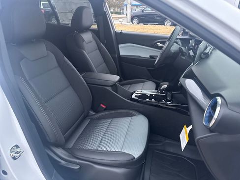New 2026 Chevrolet Trax LT w/ LPO, Blackout Package image 13
