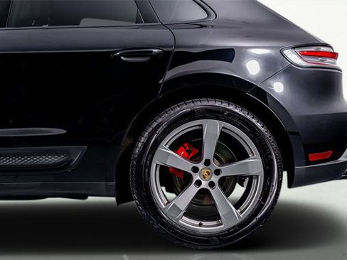 Used 2022 Porsche Macan S w/ Premium Package Plus image 18