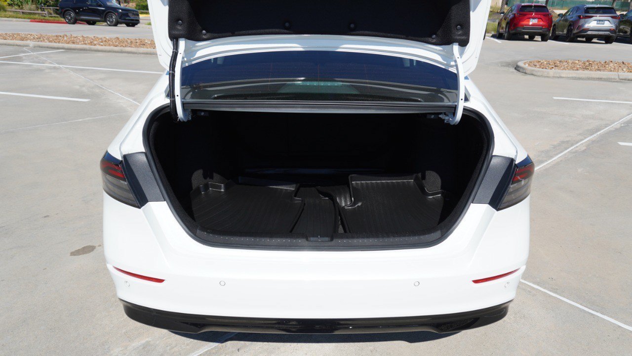 Used 2023 Honda Accord Touring image 38