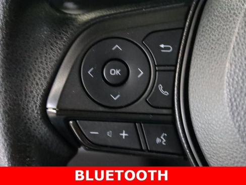 Used 2022 Toyota RAV4 XLE image 13