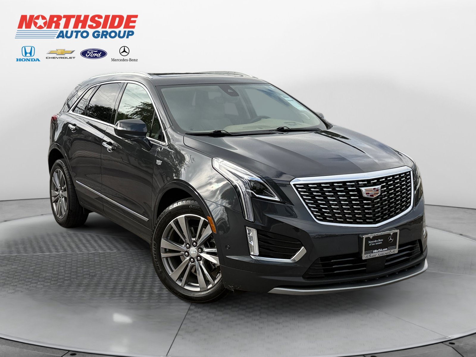 Used 2022 Cadillac XT5 Premium Luxury w/ Platinum Package AWD/4WD image 1