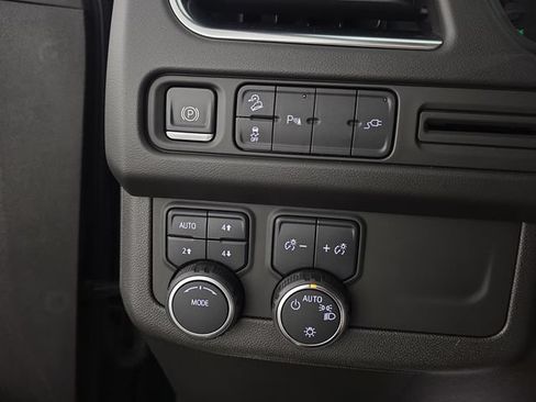Used 2021 Chevrolet Tahoe Z71 AWD/4WD image 23