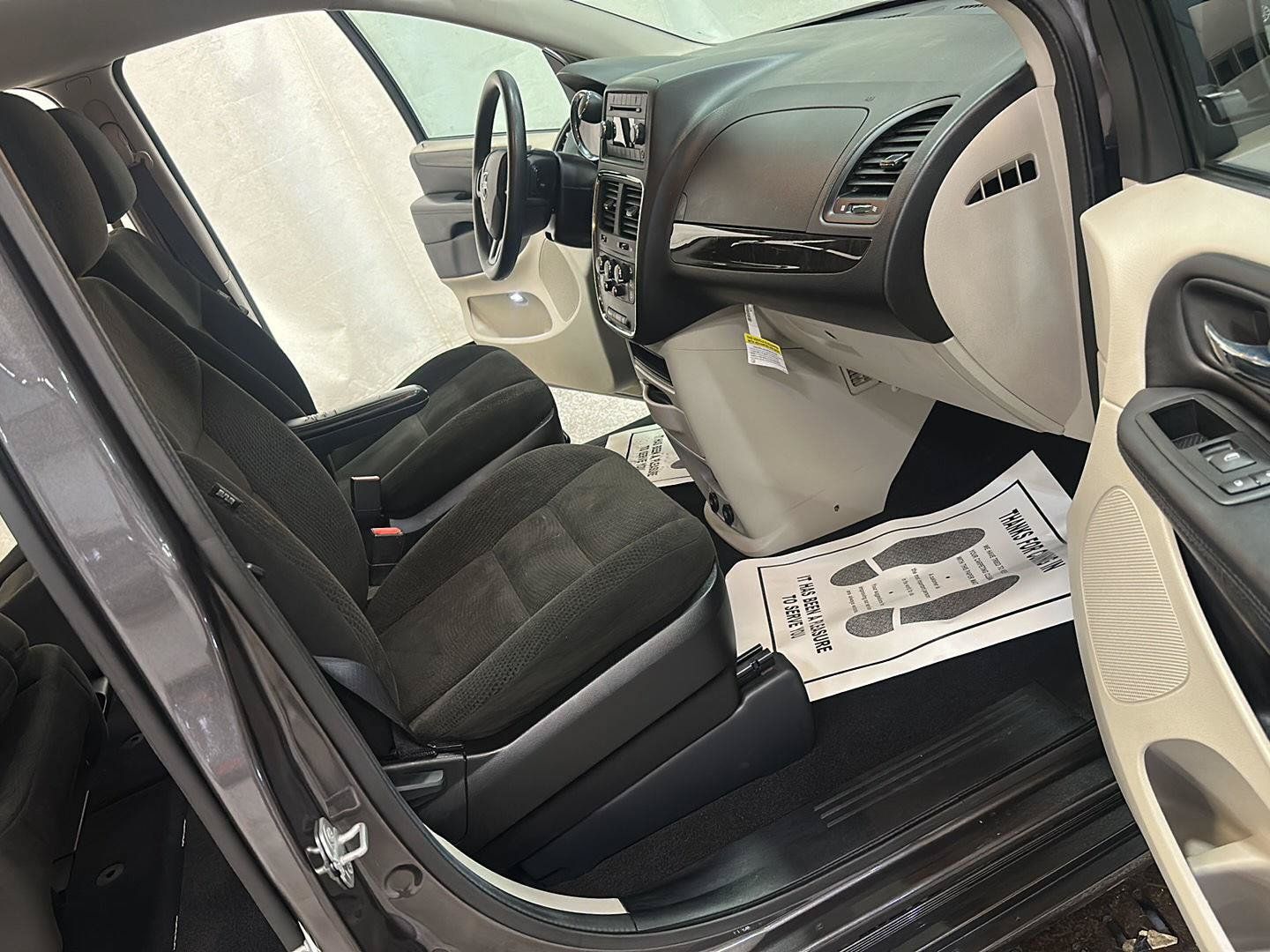 Used 2015 Dodge Grand Caravan SE w/ Quick Order Package 29E SE FWD image 29