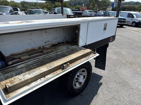 Used 2006 Chevrolet Silverado 3500 4x4 Regular Cab image 9