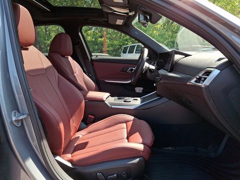 Used 2025 BMW 330i xDrive Sedan w/ M Sport Package AWD/4WD image 13