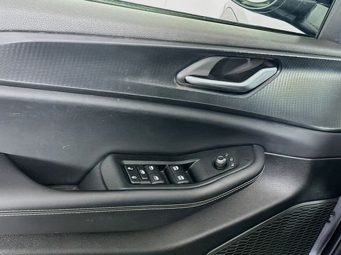 Used 2023 Jeep Grand Cherokee Altitude image 15