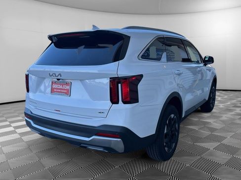 New 2026 Kia Sorento S w/ S Panoramic Sunroof Package image 4