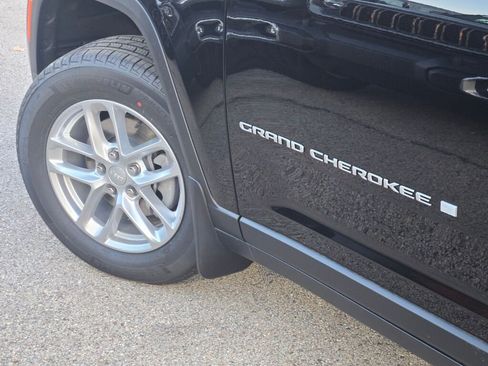 New 2025 Jeep Grand Cherokee Laredo X w/ Luxury Tech Group I image 17